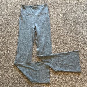 Lululemon Heather Grey Groove Pant Nulu Flare size 6